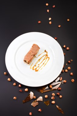 Karamel ile çikolata Layer Cake