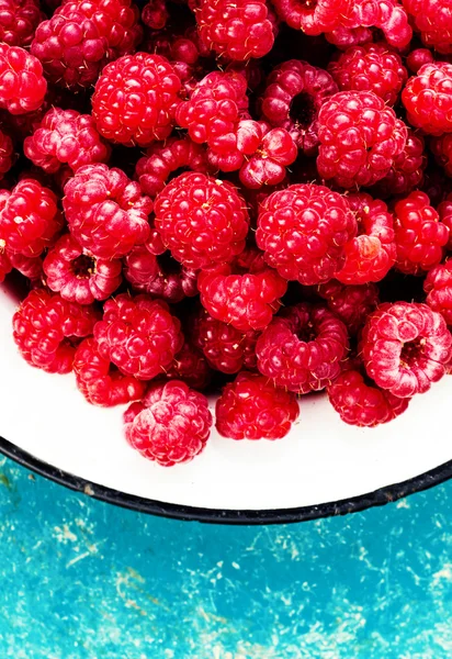 Fresh Red Ripe raspberries — Stock Photo, Image