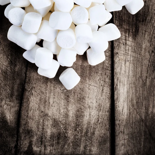 Vita fluffiga runda Marshmallows — Stockfoto