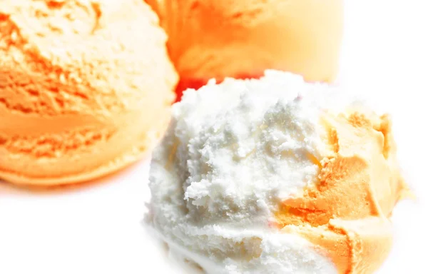 黄色和白色的冰淇淋球 — 图库照片