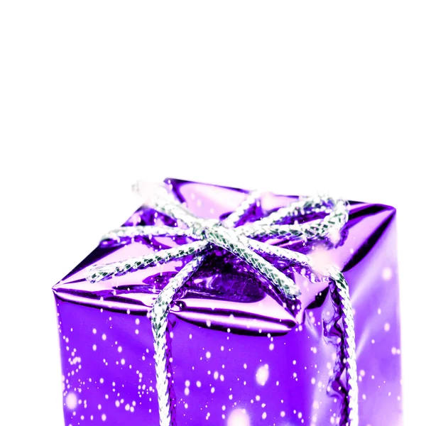 Caja de regalo con cinta de plata — Foto de Stock