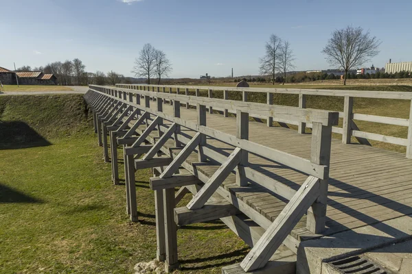 Wooden bridge from the side — Stock Photo, Image