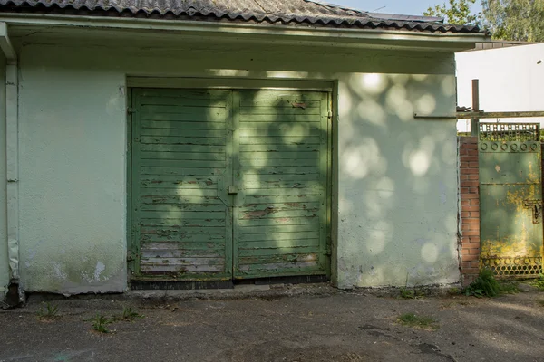 Usi de garaj — Fotografie, imagine de stoc