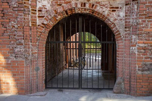 Puerta de acceso a los tribunales — Foto de Stock