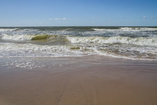 Olas de la orilla del mar —  Fotos de Stock