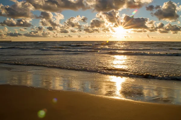 Sunny evening by the sea — Stock Photo, Image