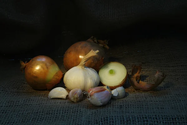 Cipolla e aglio al buio — Foto Stock