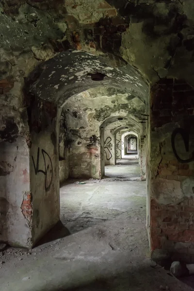 Eski terk edilmiş fort tesislerinde — Stok fotoğraf