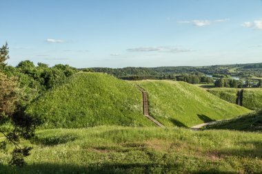 Merdivenlere büyük höyük