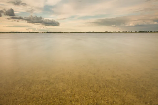 Lago in estate — Foto Stock