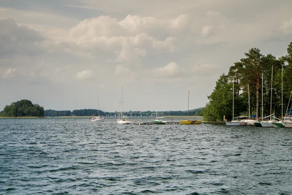 Yachts in Lake — Stock Photo, Image