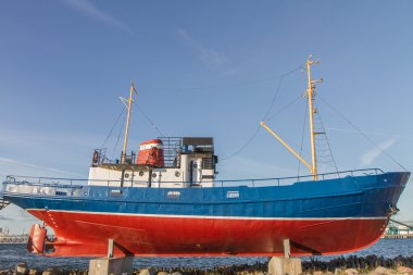 Küçük balıkçı teknesi