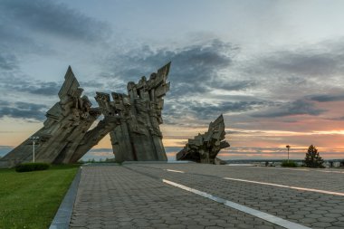 anıt