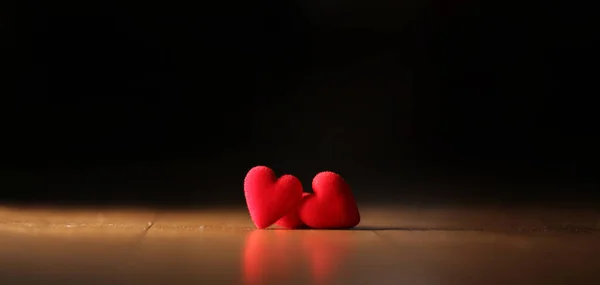 Декоративно Красное Сердце Деревянном Фоне Баннер День Святого Валентина День — стоковое фото