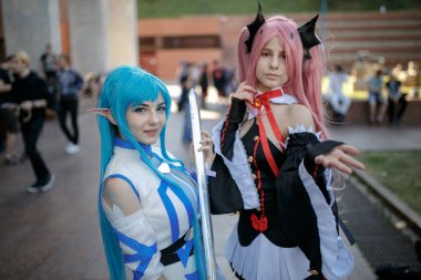 Kiev, Ukrayna - 1 Haziran 2019: Kiev Comic Con, Ukrayna 'da her yıl düzenlenen bir fandom festivali. Çizgi roman festivali. Cosplayers favori süper kahramanları gibi giyinmiş. Marvel Cosplay, Avengers, Mortal Kombat, DC
