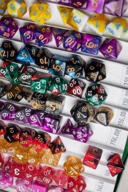 Zar oyunu. Masa oyunları için kemikler, alışılmadık oyun zarları. 