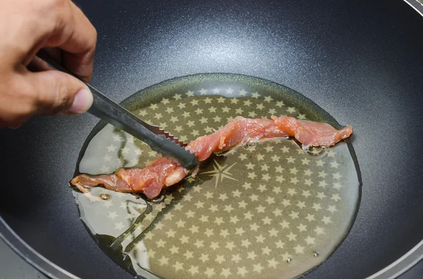 Eti şeritler kızarmış — Stok fotoğraf