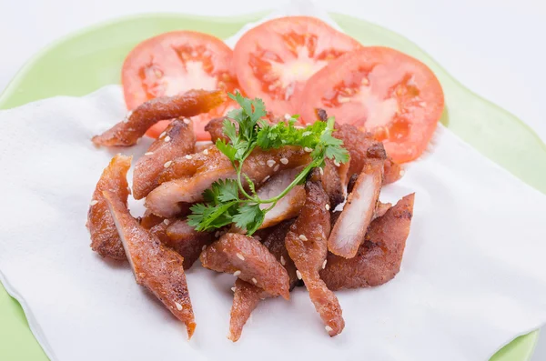 Porco frito com sementes de sésamo branco — Fotografia de Stock