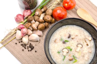 Haşlanmış pirinç domuz eti veya lapa 