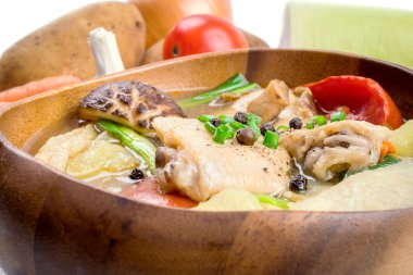 Sebzeli tavuk çorbası