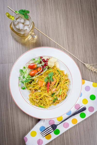 Pfannnudeln gebraten — Stockfoto