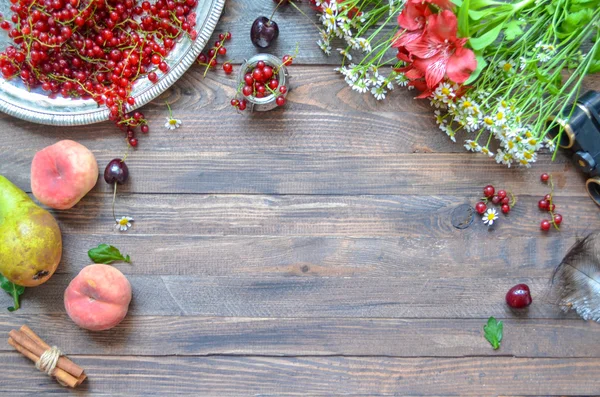 Beeren und Früchte Rand Hintergrund vintage mock up — Stockfoto