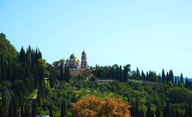 Yeni Athos 'taki manastır, Abhazya. Kutsal bir yerde güzel antik bir bina.