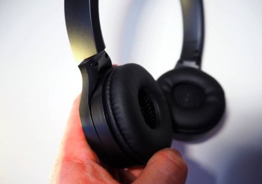 Kablosuz kulaklık kullanımı