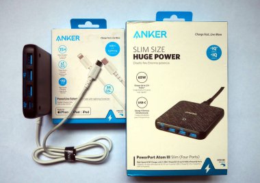 Akıllı telefonlar, tabletler ve diğer cihazlar için şarj aleti