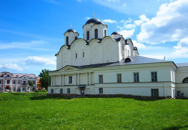 Πόλη Του Veliky Novgorod Λεπτομέρειες Και Στοιχεία Της Αρχιτεκτονικής — Φωτογραφία Αρχείου