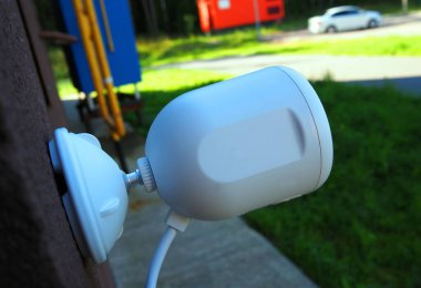 Wi-Fi açık hava güvenlik kamerası.