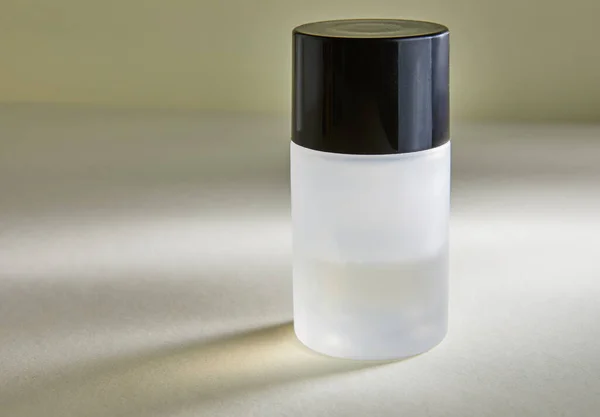 Récolte Bouteilles Parfum Sans Étiquettes Sur Fond Blanc — Photo