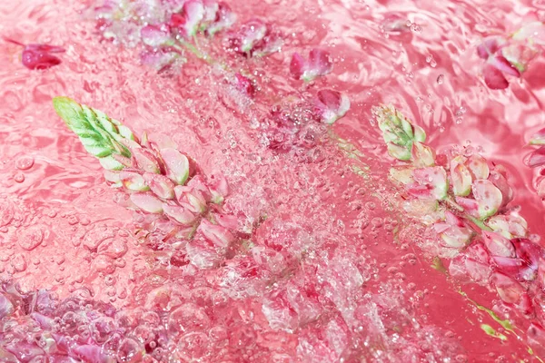 Αφηρημένο Φόντο Ενός Λουλουδιού Μπουκέτο Στο Νερό Ροζ Και Μωβ Φωτογραφία Αρχείου