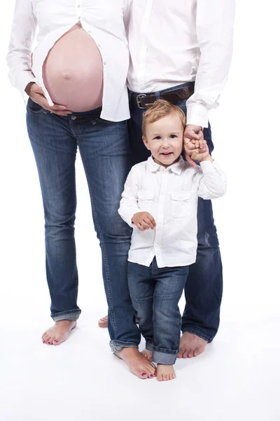 Familia joven aislada en blanco — Foto de Stock