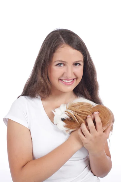 Teenager-Mädchen mit Meerschweinchen — Stockfoto