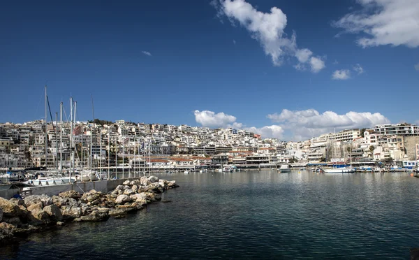 Atina'da Yat Limanı