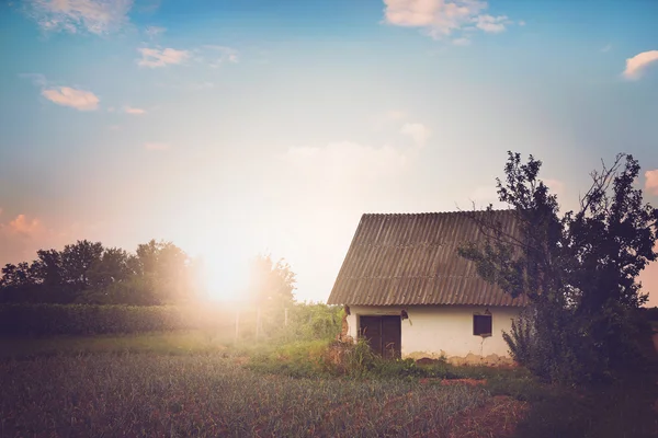 Old white house — Stock Photo, Image