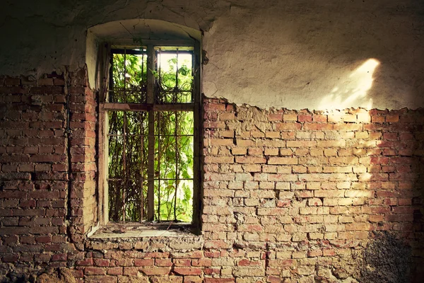 Verlaten oude huis — Stockfoto