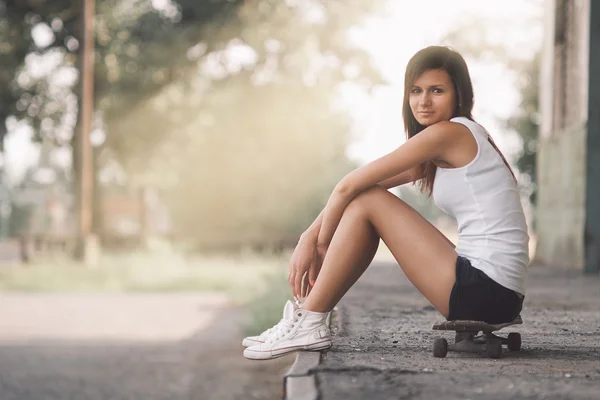 Belle fille patineuse — Photo