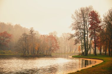Güz Parkı 'ndaki göl