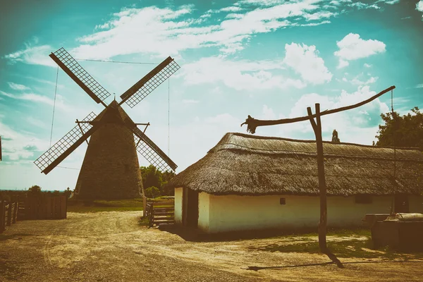 Alter ungarischer Bauernhof — Stockfoto