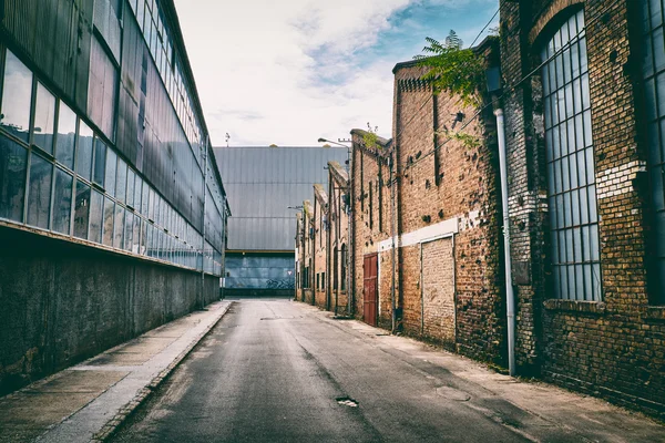 Edificios industriales abandonados — Foto de Stock