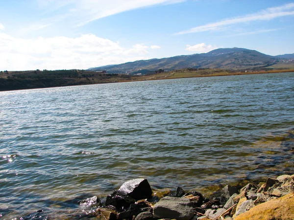 Lacs de montagne en Géorgie Nutsubidze Tbilissi, Lac Lisi — Photo