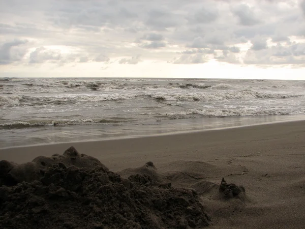 Bela onda grande em Black Sand Beach — Fotografia de Stock