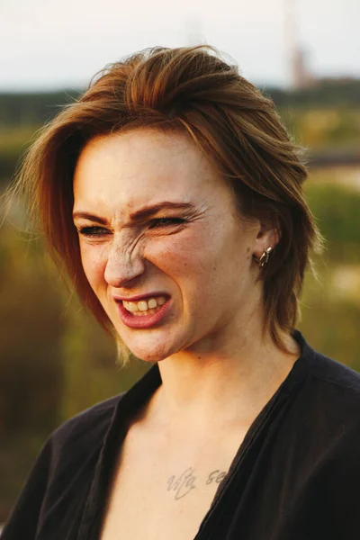 Portrait Beautiful Girl Freckles Close Wind Flutters Her Hair Warm — Fotografia de Stock