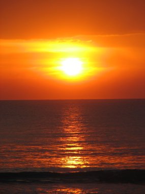 denizde gün batımı