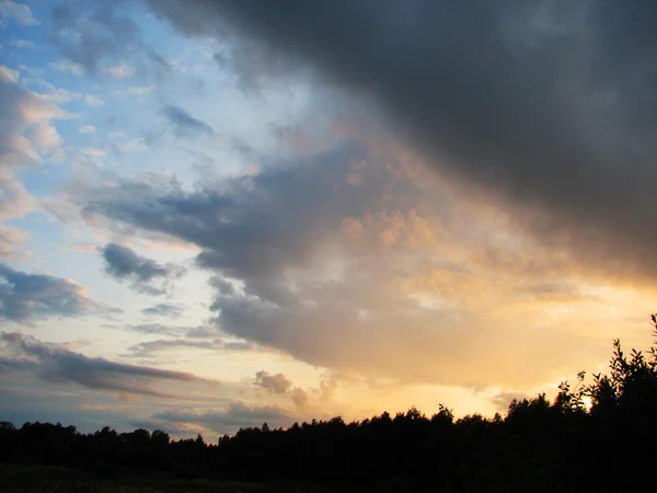 Cloudy sunset sky — Stock Photo, Image
