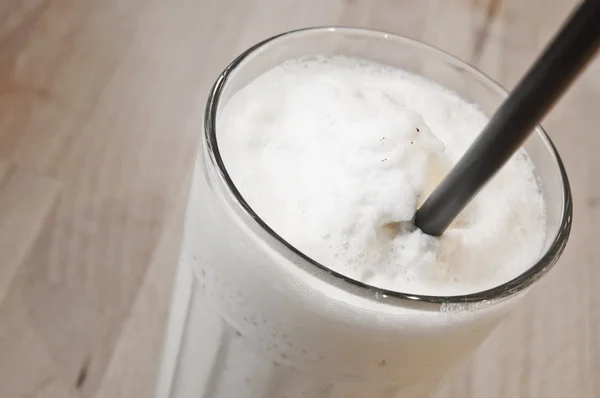 Milkshake synvinkel foto med copyspace — Stockfoto