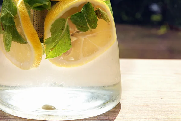 Water with citrus and mint — Stock Photo, Image