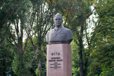 Dneprodzerzhinsk Ukrayna Leonid İlyiç Brejnev'ın büstü
